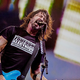 Frontman zasedbe Foo Fighters napisal pesem za desetletno bobnarko Nandi Bushell