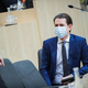 Avstrijski kancler Sebastian Kurz ocenjuje, da strogo zaprtje države ni več smiselno: "Zaprtje, pri katerem nihče ne sodeluje, nima nobenega smisla"