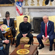 »Bog, pomagaj«: Pogovor Trumpa in Zelenskega v eni fotografiji