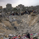 Izrael nadaljuje z genocidom v Gazi, stotine Židov, Palestincev in drugih poskuša ustvariti živi ščit