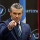 V prvi vrsti - zaslužek: Hegseth poskušal investirati v orožarsko industrijo pred vojno z Iranom!