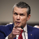 Ameriški vojni minister razburil Evropo: V Normandiji je govoril o novem »izkrcanju«