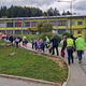 Otroci v Mislinji varno prispeli v šolo s Pešbusom