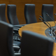 DZ potrdil interventni zakon, sindikati zagnali zbiranje podpisov za referendum
