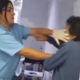 Grozljivo, v domu starejših so se medicinske sestre spravljale na ubogo oskrbovanko