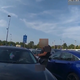 VIDEO: Policist ustrelil in ubil 21-letno nosečnico, ker ni izstopila iz avta