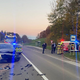 FOTO: Trčili dve osebni vozili, ena oseba poškodovana