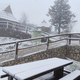 FOTO: Sneg sredi maja? Snežna odeja pokrila Krvavec in Veliko planino