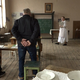 Pečarovci: Najvišje ležeča vas na Goričkem, kjer tradicija živi v pečeh, klopi in skeču