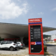 Petrol vztraja pri zaprtju črpalk, ministrstvo zaustavlja pogovore