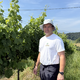 Zlata trsna rumenica povzroča škodo v vinogradih, ključni so pravočasni ukrepi