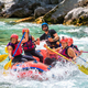 Rafting v jesenskih barvah – nepozabna pustolovščina na Soči