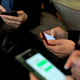 Pametni telefoni in prenosni računalniki ključni kanali za potrošnjo medijskih vsebin