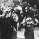 Heather Morris po Tetovatorju iz Auschwitza še s presunljivo zgodbo Tri sestre