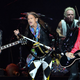 Pevec legendarne skupine Aerosmith odšel na rehabilitacijo