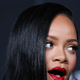 Rihanna po porodu: kaj skrivajo njena ohlapna oblačila?