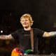 Glasbeni navdušenci pozor: Ed Sheeran prihaja v našo bližino!