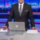 Znani televizijski voditelj najprej pristal v bolnišnici, sedaj pa močno presenetil s takšnim podvigom