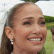 Preveč provokativno? Jennifer Lopez v nenavadni obleki, ki buri domišljijo