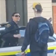 Nepremišljeno dejanje bi jo lahko stalo življenja: ljubljanska policistka na udaru kritik (VIDEO)