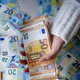 Teden, ki je posvečen denarju: spodbujanje finančne pismenosti in naraščajoča nevarnost spletnih prevar
