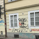 Ljubljana pod poplavo grafitov, turisti vse bolj šokirani: celo v zgodovinskem delu mesta! (FOTO)