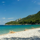 Turisti v šoku, ko so prišli na priljubljeno hrvaško plažo: osupljivo, kaj jih je pričakalo v morju (FOTO)