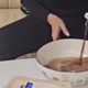 Srbkinja s kokakolo polila svinjski zrezek in osupnila vse: njena objava razdelila splet, ljudje besno odgovarjajo (VIDEO)