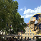 Vsak dan ob istem šanku: kultni ljubljanski bar, ki se ga je med Ljubljančani prijelo ime "mestna dnevna soba"