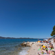 Dvakrat so morali pogledati, ali je res, kar vidijo! Šokantno obnašanje turistov na priljubljeni plaži na Jadranu