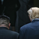 Trump in Kim v Singapurju podpisala dogovor, na Twitterju pa najbolj odmeva Trumpova šala!