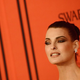 Linda Evangelista se vrača! Po iznakaženju in globoki depresiji je posnela novo fotografijo