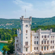 Je čudovit grad blizu slovenske meje preklet? Z njim so povezane številne tragične usode