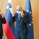 Za nazaj razveljavljene zapovedi o obvezni uporabi mask in razkuževanju rok