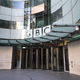 BBC: Perplexity je nelegalno uporabljal naše vsebine