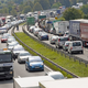 Praznik svetega Pleha: ljubimo avtomobile, a v zastojih stojimo, ker druge izbire nimamo.