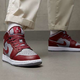 Čevlji Jordan - ustvarite outfit v košarkaškem in streetwear slogu