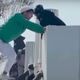 Stampedo pred stadionom, obležalo je na desetine ljudi, odvažali so mrtve in hudo ranjene