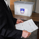 Poslanska skupina SDS zahteva sklic izredne seje državnega zbora: Za pošteno izvedbo volitev in referendumov!
