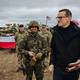 Poljski premier Morawiecki Putinu ne ostaja dolžan: “Če razume samo moč, mu jo bomo pokazali!”
