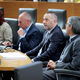 Janševa vlada se je lotila korupcije v nabavah, a se je zdravstvena mafija z Golobom vrnila