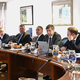 OZS: “Dovolj je obremenjevanja gospodarstva!”