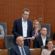 [V ŽIVO] Černač vladi: Kaj boste storili, da ne pride do škodljive prodaje Športne loterije Slovenije?