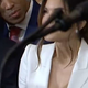 Zuckerberg se je ob svoji soprogi zagledal v dekolte druge