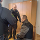 Umor matere štirih otrok: Tomaž v neprebojnem jopiču krivdo vali na obsojeno ljubico in umorjeno ženo