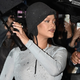 Rihanna naznanila tretjo nosečnost z nenavadno obleko – a tokrat vsaj ni bila skoraj gola