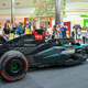 Sredi Cityparka LEGO® dirkalnik Formule 1® v naravni velikosti