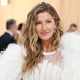 Gisele Bündchen ob 45. rojstnem dnevu delila redke fotografije svojega zadnjega otroka