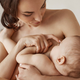 Sestava materinega mleka se spremeni glede na to, ali ima sina ali hčer