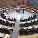 Po koncu parlamentarnih počitnic poslance čaka pestra politična jesen, v nekaterih strankah klavzure